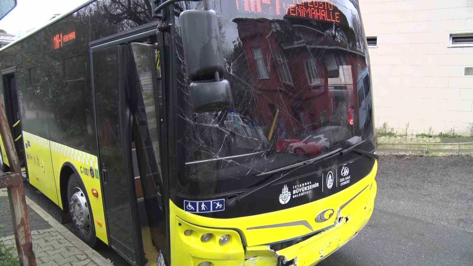 beykozda iett otobusu kaldirima carpti 4 yarali 2 5uEc8sKA