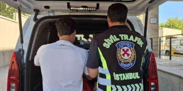 beylikduzunde-araci-durdurup-saldiran-surucuye-180-bin-lira-ceza-ehliyetine-el-konuldu-uHsCLKlA.jpg