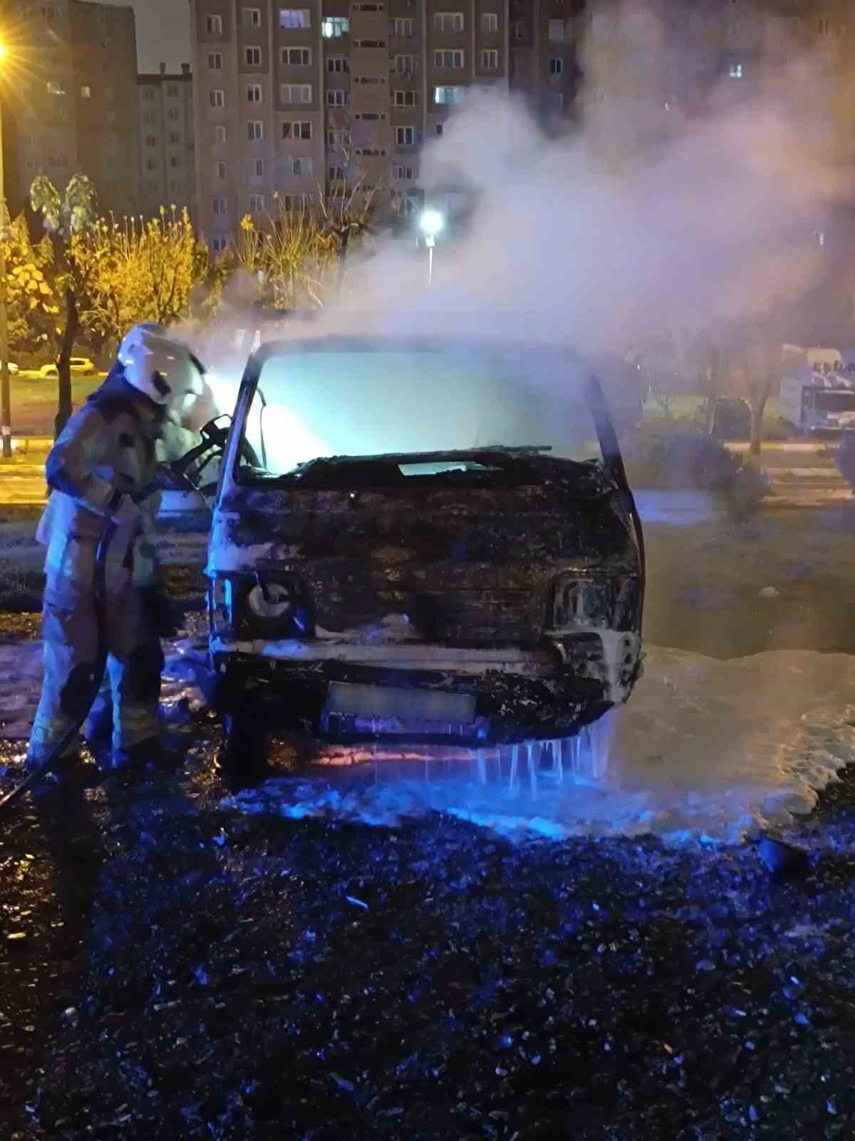 beylikduzunde bir haftada 4 yeri kundaklayan kadin yakalandi 2 1wkkpcNU