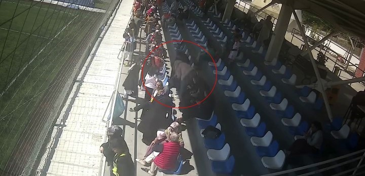beylikduzunde heimlich manevrasi 5 yasindaki cocugun hayatini kurtardi 0 d245uQ5K