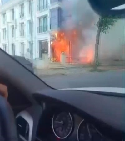 beylikduzunde-is-yeri-alevlere-teslim-oldu-w8SgjDVb.jpg