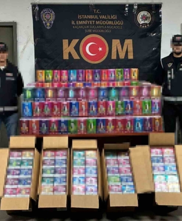 beylikduzunde-okul-cevrelerinde-dron-destekli-denetim-34-bin-kacak-elektronik-sigara-ele-gecirildi-s7XgnKWI.jpg