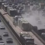 beylikduzunde-seyir-halindeki-metrobusten-dumanlar-yukseldi-Vhdw1vu2.jpg