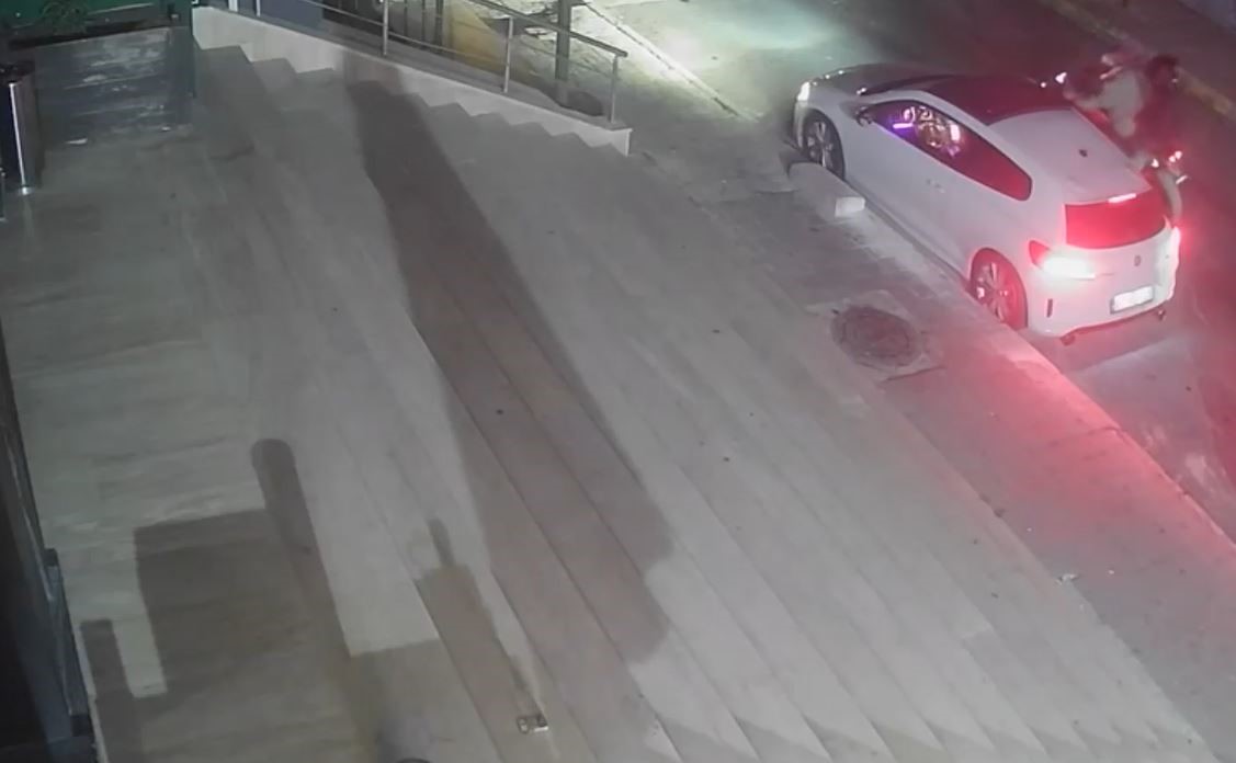 Beylikdüzü’nde silahlı saldırı sonucu kaza yaparak ölen adamın failleri yakalandı 5 beylikduzunde silahli saldiri sonucu kaza yaparak olen adamin failleri yakalandi 1