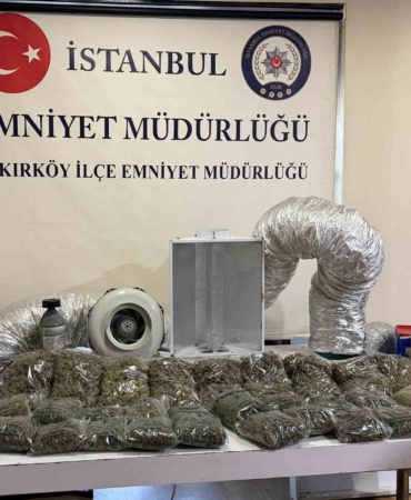 beylikduzunde-uyusturucu-operasyonu-4-kilo-uyusturucu-ele-gecirildi-GcPWAUEX.jpg