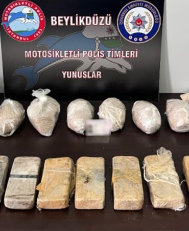 beylikduzunde-uyusturucu-sevkiyati-yapan-motosikletliye-suc-ustu-aFrkyqb5.jpg