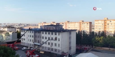 beylikduzunde-yanan-okulun-catisi-havadan-goruntulendi-n2BGTJGi.jpg