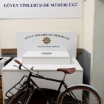 beyoglunda-bisiklet-calan-hirsiz-kamerada-TbBelXC5.jpg