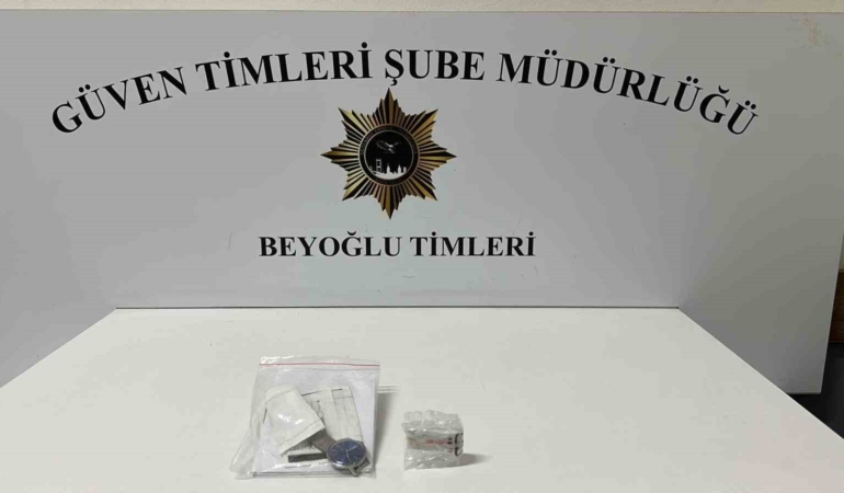 beyoglunda-kargo-paketlerini-boyle-caldi-yN5xHDYR.jpg