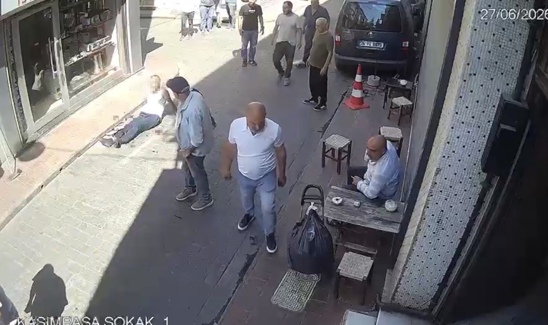 beyoglunda sarkintilik iddiasi kanli bitti tekme tokat ve dubayla dovulen sahis bicaklandi 1 jgEk2ClP