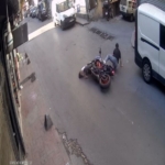 beyoglunda-scooter-kullanan-4-yasindaki-cocuga-motosiklet-carpti-4aqpeCr3.jpg