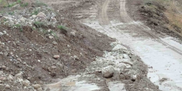 beypazari-adaoren-yolu-heyelan-nedeniyle-trafige-kapatildi-CSSSBhaj.jpg