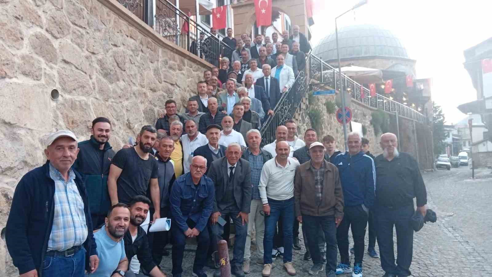 Beypazarı Belediye Spor’un 72. yılında efsaneler bir araya geldi 5 beypazari belediye sporun 72 yilinda efsaneler bir araya geldi 1 DtFnwIzS