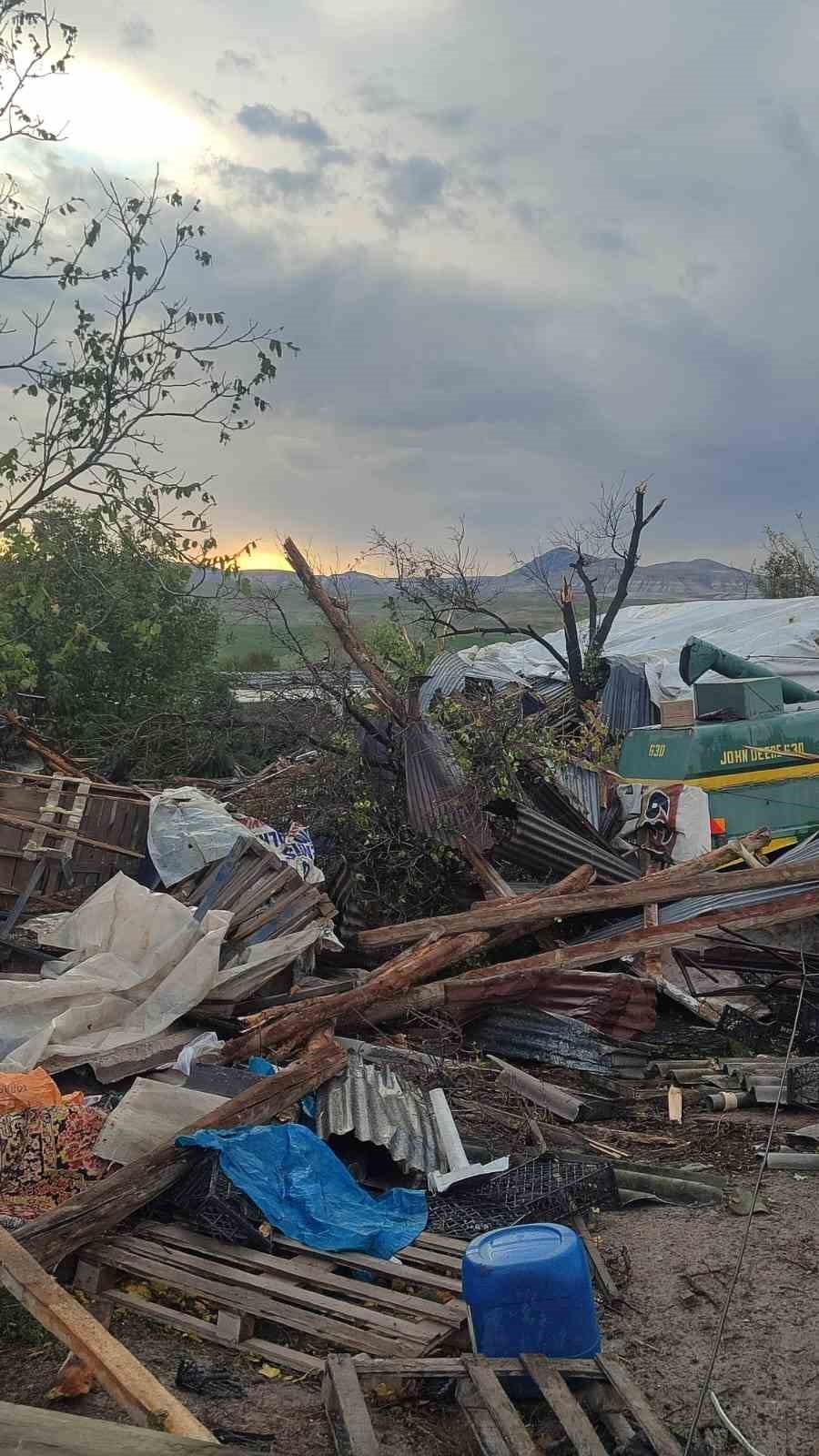 beypazarinda firtina catilari ucurdu 18 TTaAsEZ5