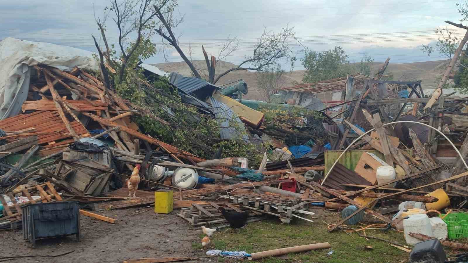 beypazarinda firtina catilari ucurdu 4 JtX534Zq