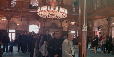 beypazarinda-sakal-i-serif-tarihi-camide-ziyarete-acildi-3lyOP1tb.jpg