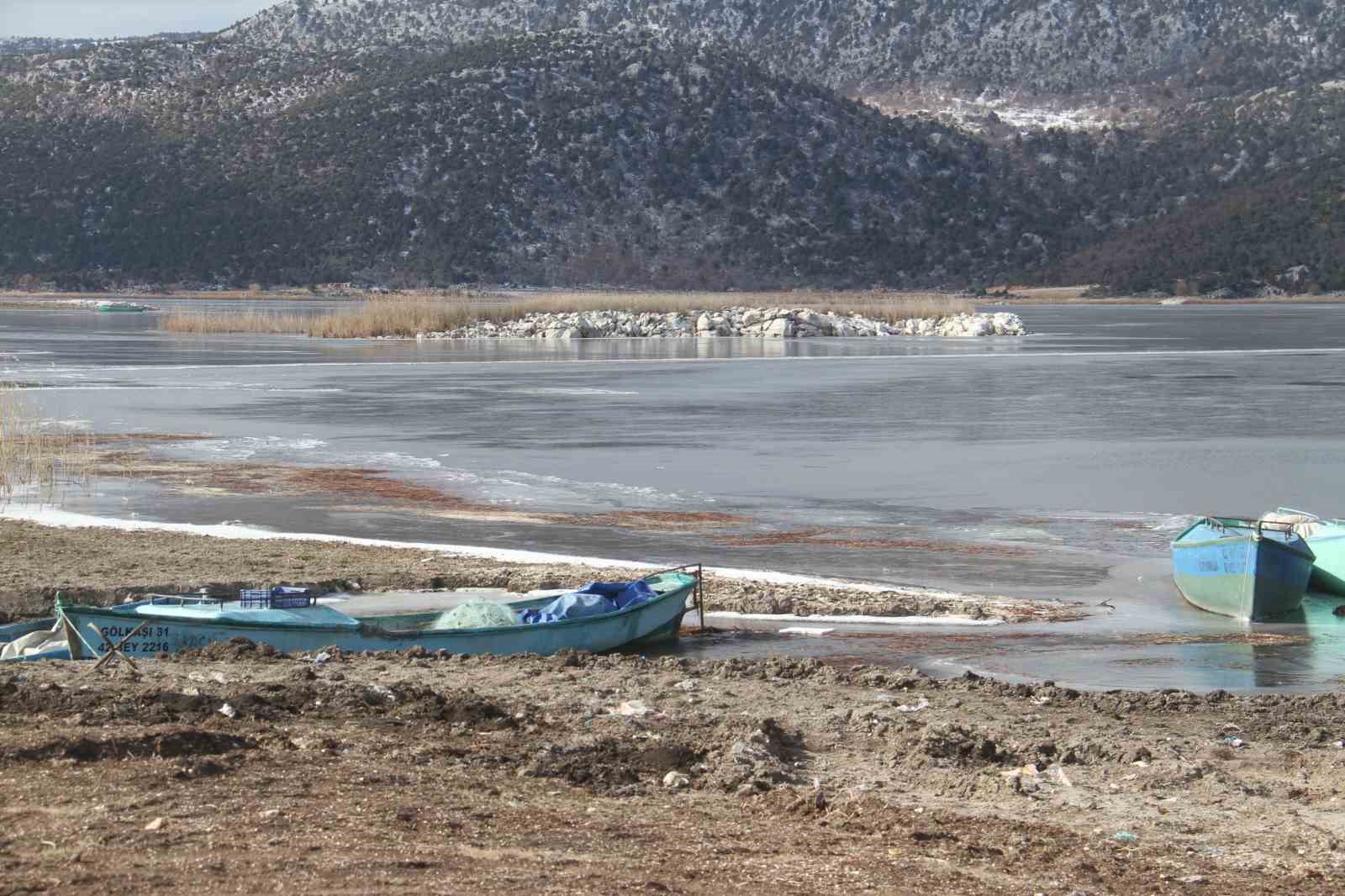 beysehir golunde balikcilarin buzla imtihani 2 zX79skP3