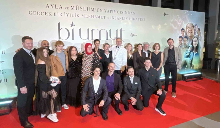 bi-umut-filminin-galasi-yapildi-QSOVyTyJ.jpg