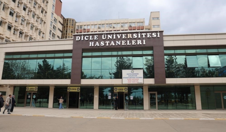 bicak-parasi-aldigi-icin-15-yila-kadar-hapis-talebi-ile-dava-acilmisti-gorevine-I7YaGKAR.jpg