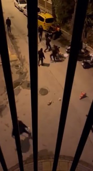 bicak ve zincirlerin kullanildigi kavganin suphelileri adliyeye sevk edildi 10 Hhs2yeTy