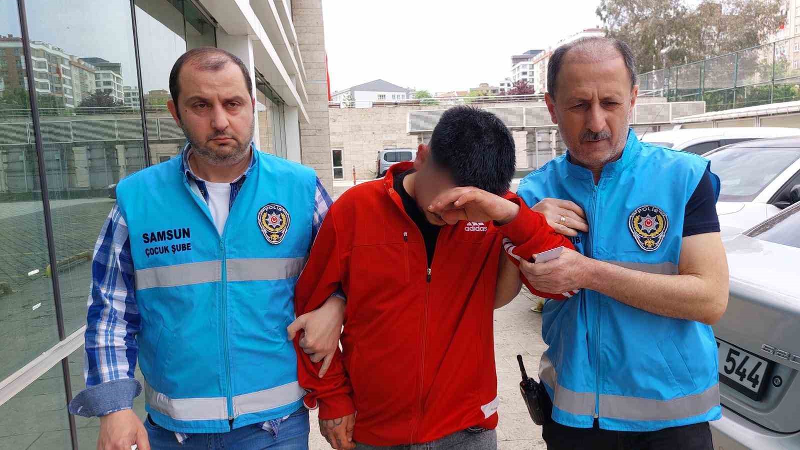 bicakla dehset sacan 17 yasindaki sanigin yargilanmasina baslandi 0 gezvHQMf