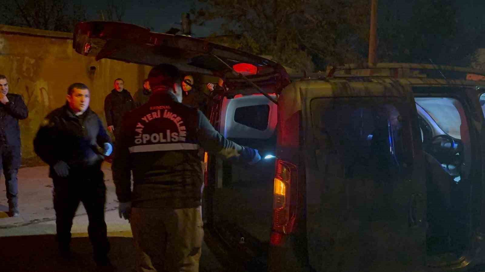 bicakla yaralanan sahis araciyla hastaneye gitmeye calisti 8 fL2mQfbd