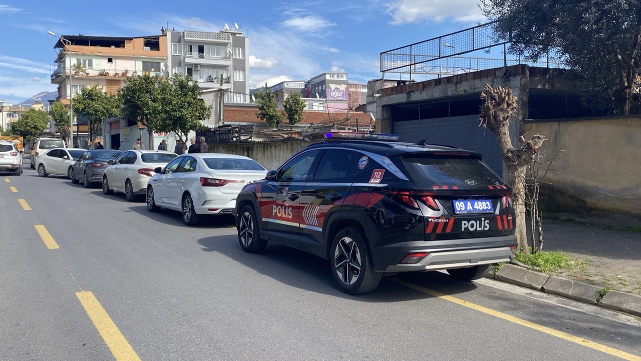bicaklanarak oldurulen cakaloglu ciftinin cinayeti ile ilgili bir supheli gozaltina alindi 3 jpuYMZvU