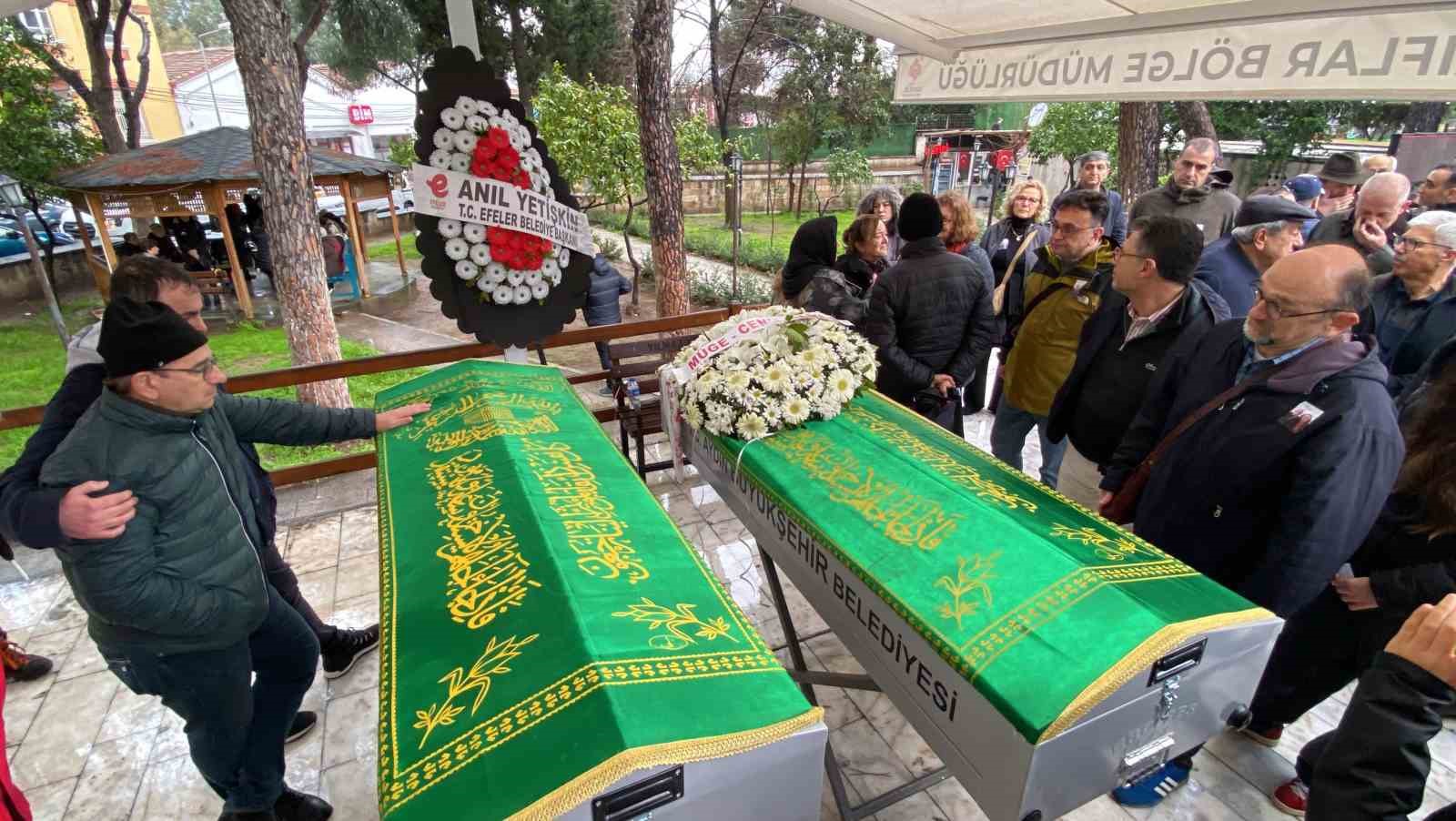 bicaklanarak oldurulen yasli cift son yolculuklarina ugurlandi 1 nmGh2Qy1