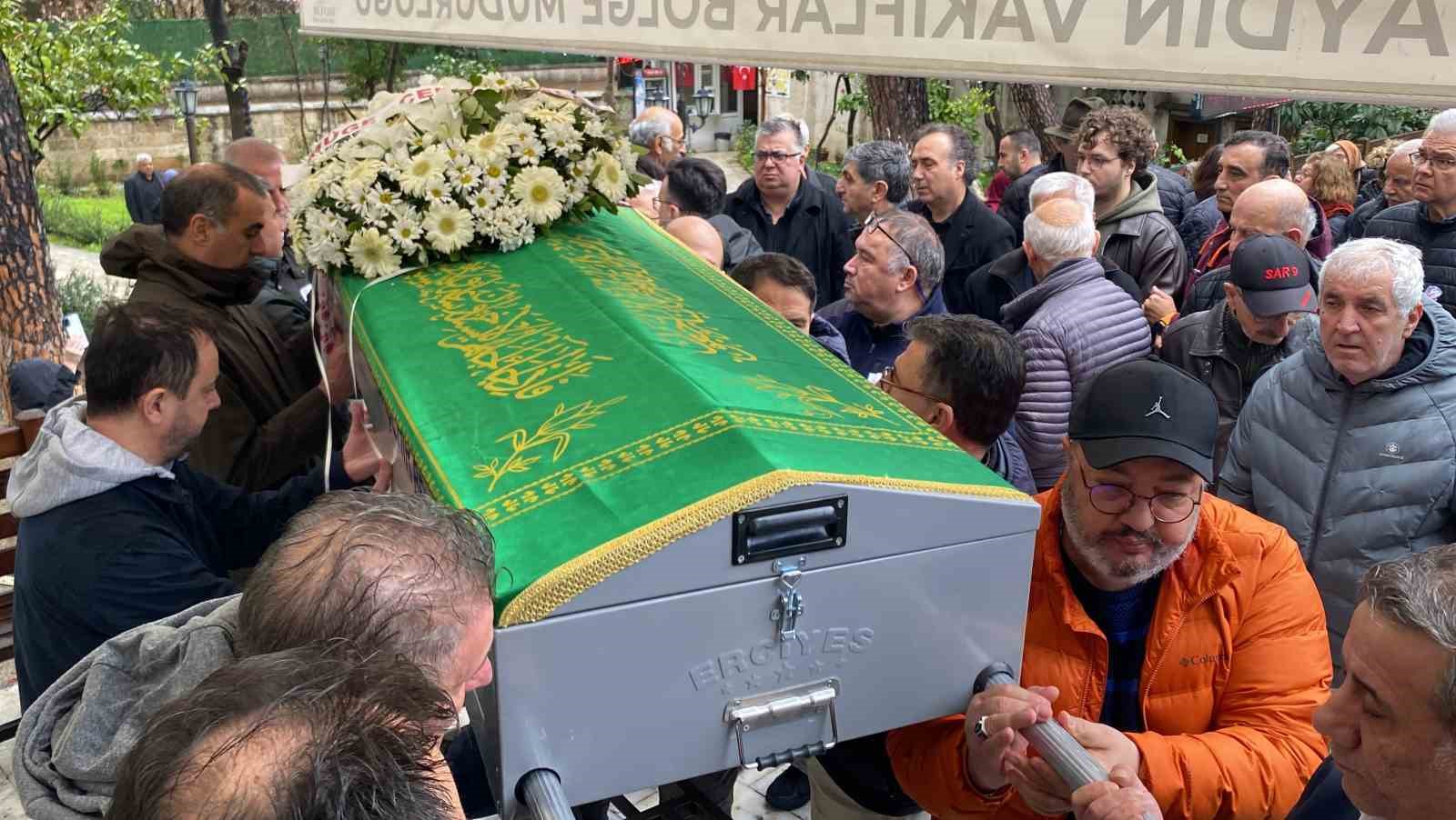 bicaklanarak oldurulen yasli cift son yolculuklarina ugurlandi 7 45TCFY2c