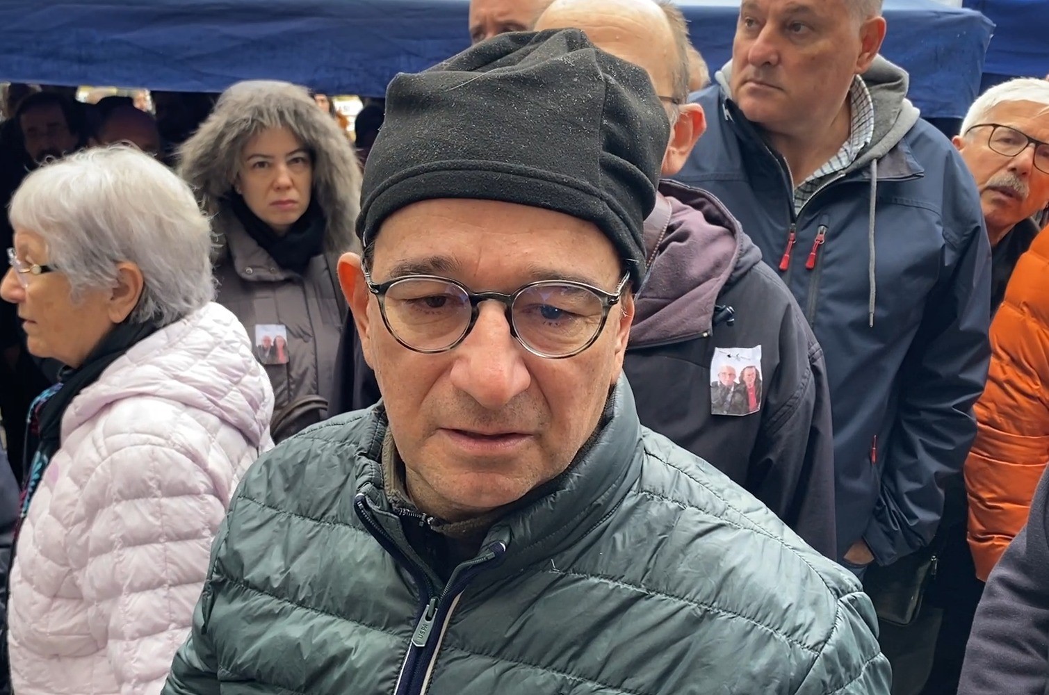 bicaklanarak oldurulen yasli cift son yolculuklarina ugurlandi 9 4ptE6rYD