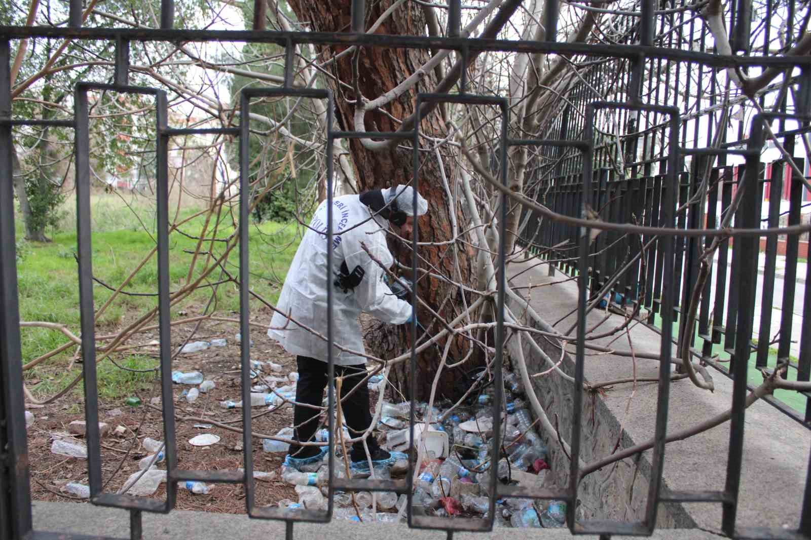 bicaklanarak oldurulen yasli ciftin evinde incelemeler suruyor 2 5MKhWLsG