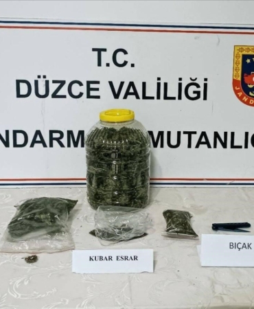 bidondan-tursu-yerine-uyusturucu-cikti-wjuH9IMG.jpg