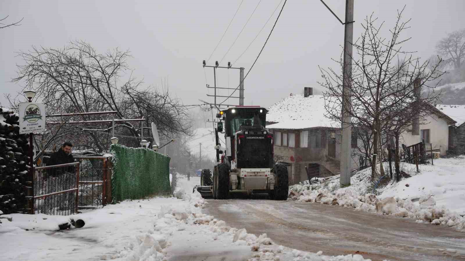 bigada karla kaplanan 2 koy yolu acildi 2