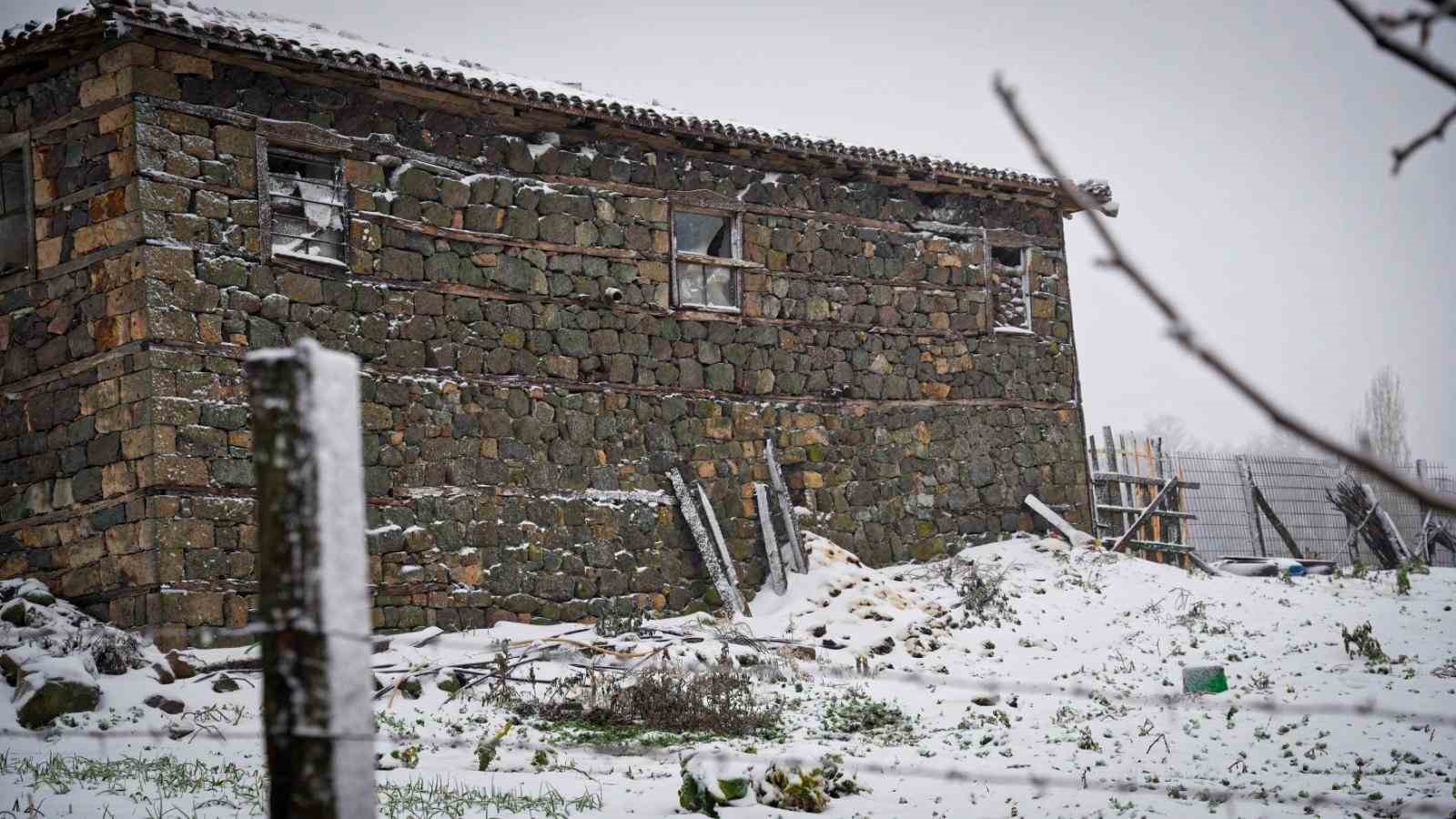 bigada karla kaplanan 2 koy yolu acildi 3 1rbIBUp1