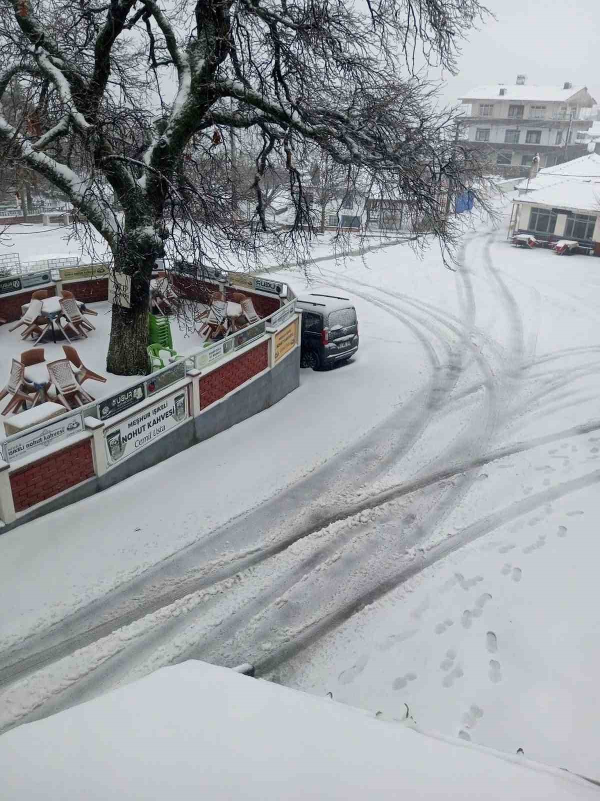 bigada karla kaplanan 2 koy yolu acildi 9 IMfrYOEt