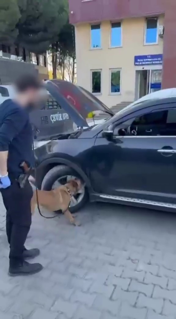 Biga’da uyuşturucu operasyonu: 1 şüpheli tutuklandı 6 bigada uyusturucu operasyonu 1 supheli tutuklandi 2 3PpmOd7u