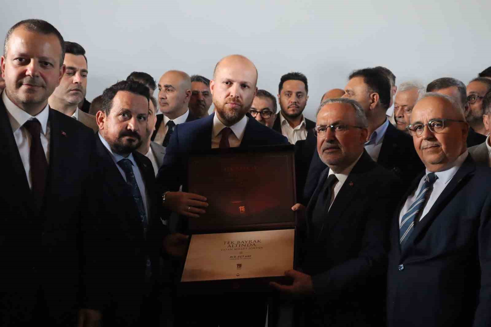 bilal erdogan 15 temmuz vesayet odaklarina karsi millet iradesinin acik ve net beyanidir 5 qjt6rV4a