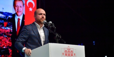 bilal-erdogan-bu-milletin-ustune-vurulmak-istenen-prangalardan-kurtulusunun-miladiydi-15-temmuz-gecesi-D6Zk3aWq.jpg