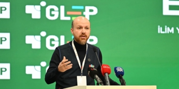 bilal-erdogan-dunya-besten-buyuktur-diyen-bir-liderimiz-varken-gelin-bu-curumus-duzene-muhalefet-X1Bw8Ymh.jpg