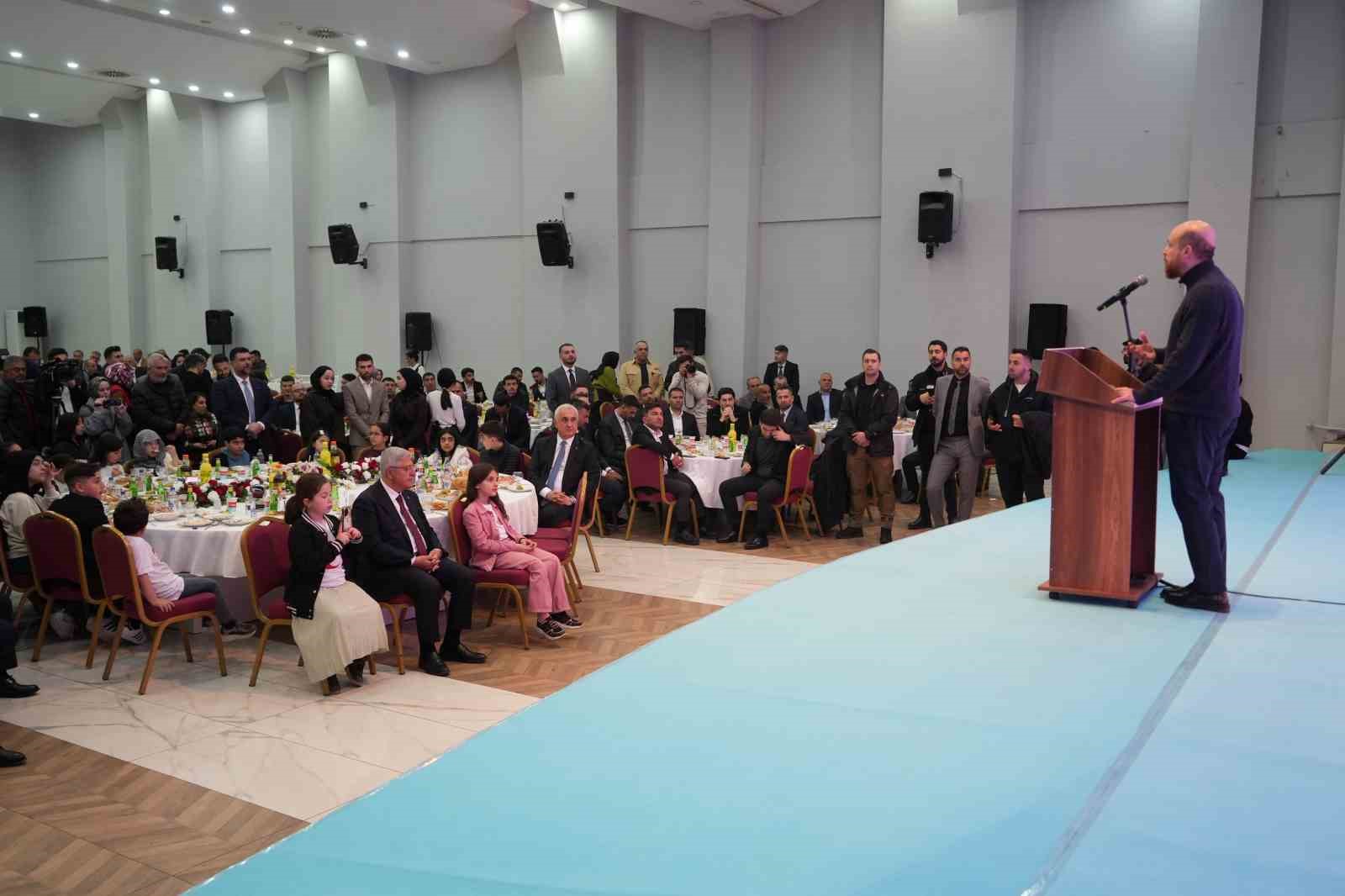 bilal erdogan musta stk temsilcileriyle bulustu 7 M2R3lwky