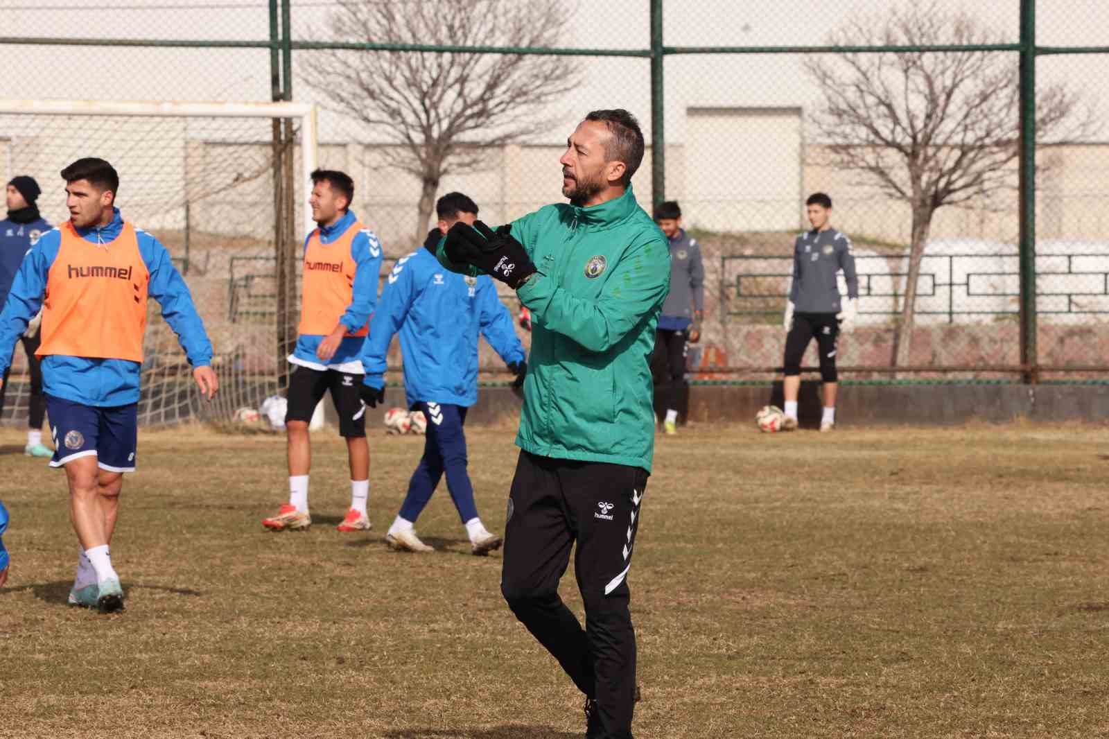 bilal kisa sampiyonluk yarisinda galatasarayi onde goruyorum 1 4FTrpf9O