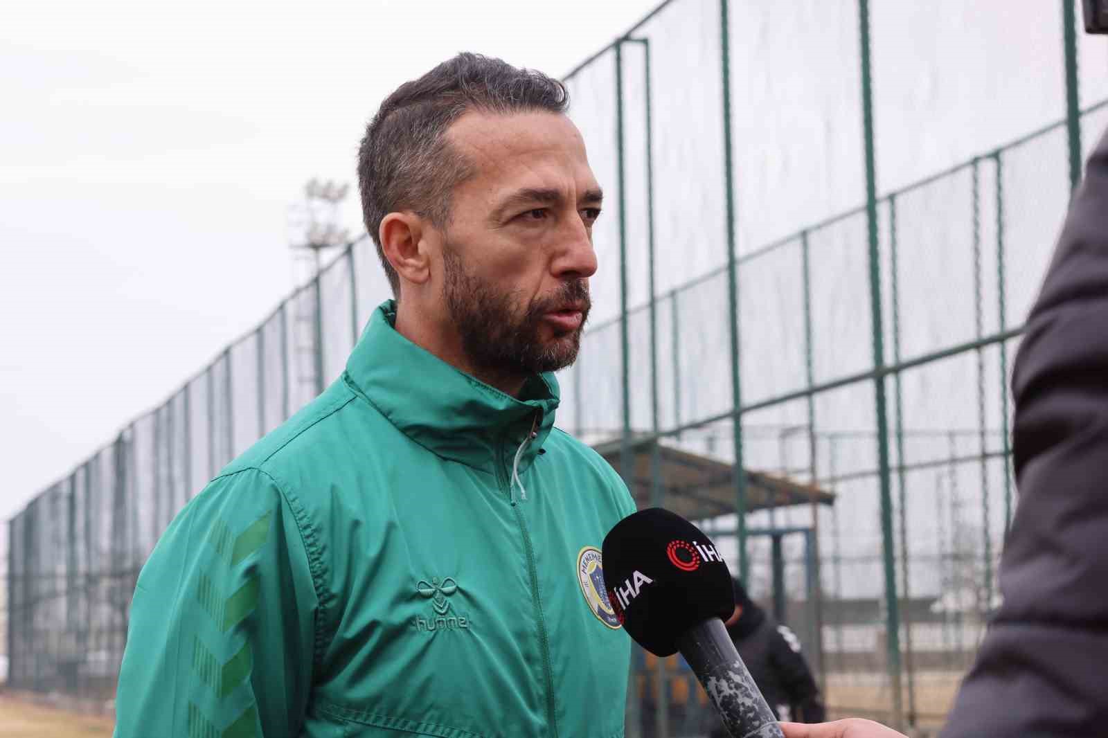 bilal kisa sampiyonluk yarisinda galatasarayi onde goruyorum 4 3fqdtAKD