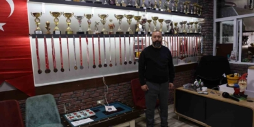 bilardoyu-aska-donusturdu-150-sporcu-yetistirdi-bZD1H6tq.jpg