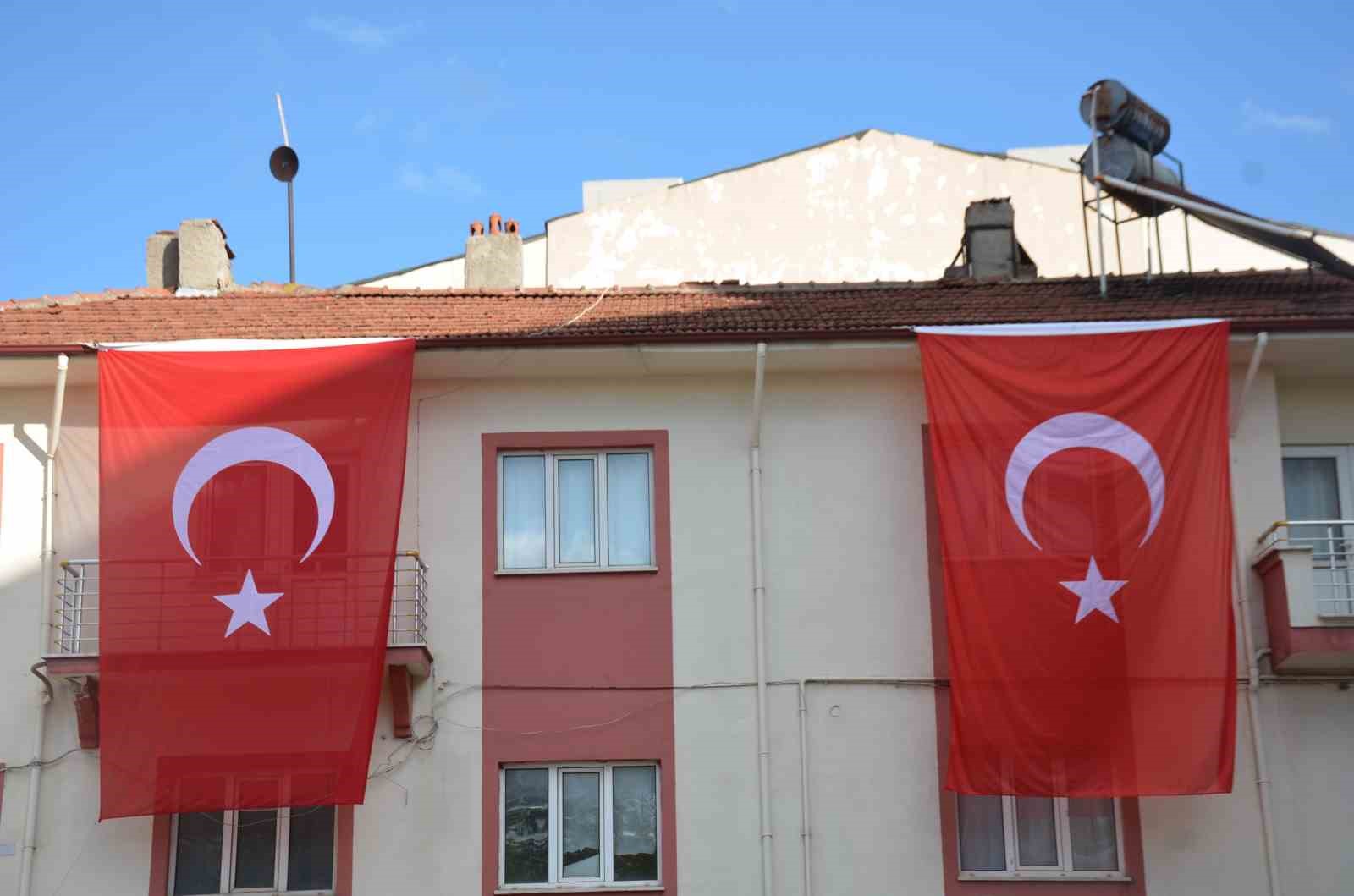 bilecik sehidine hazirlaniyor 2 pSn76skE