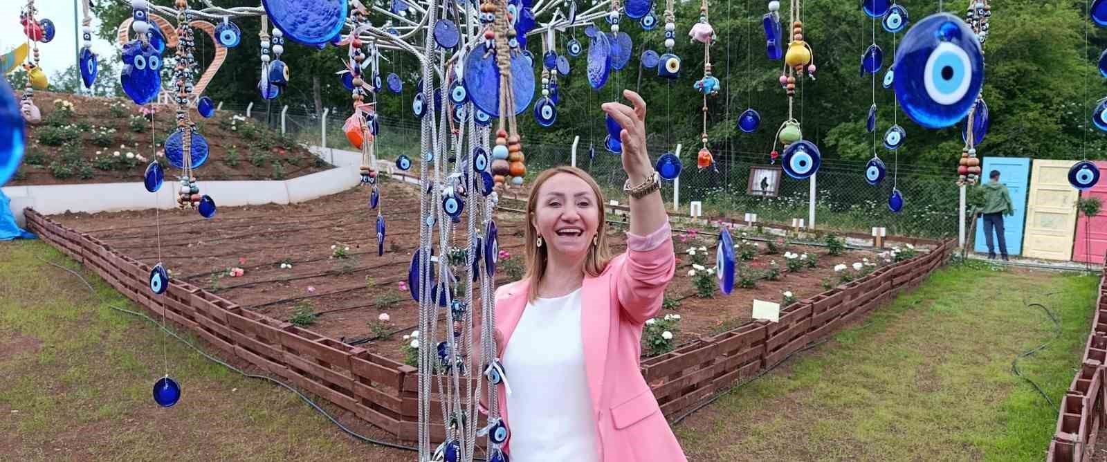 Bilecik’in ilk gül bahçesinde 40 renkte gül yetişiyor 6 bilecikin ilk gul bahcesinde 40 renkte gul yetisiyor 2 nmhqRMQp