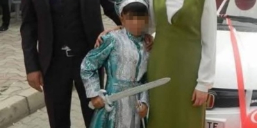 bilecikte-cani-es-once-karisini-sonra-kendini-vurdu-EZafVc52.jpg