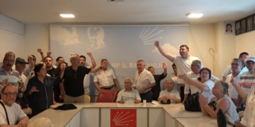bilecikte-chp-binasinda-gergin-anlar-UBzsI2WX.jpg