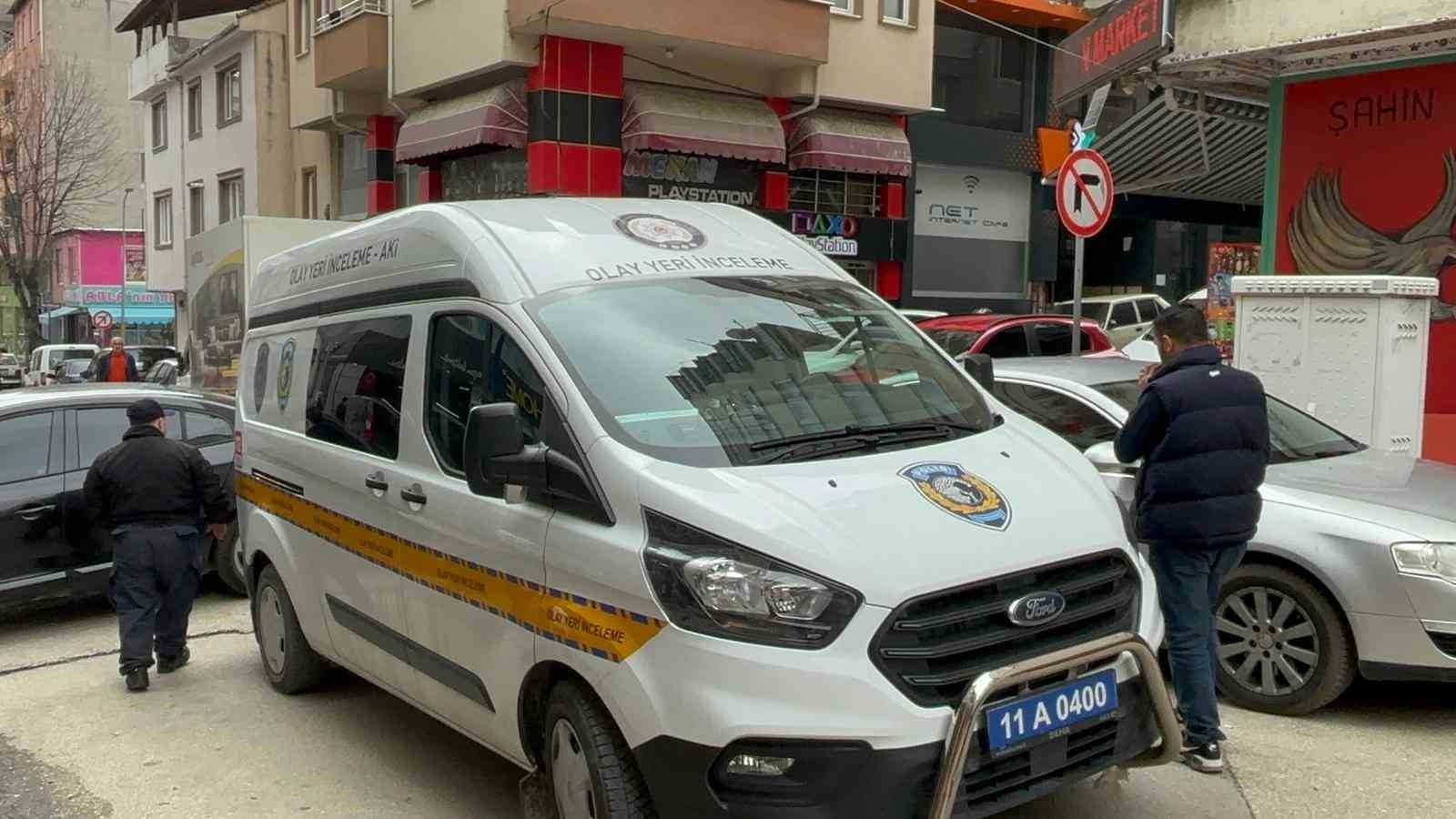 bilecikte evinde olu bulunan sahsin cinayete kurban gittigi ogrenildi 4 myfcAU16