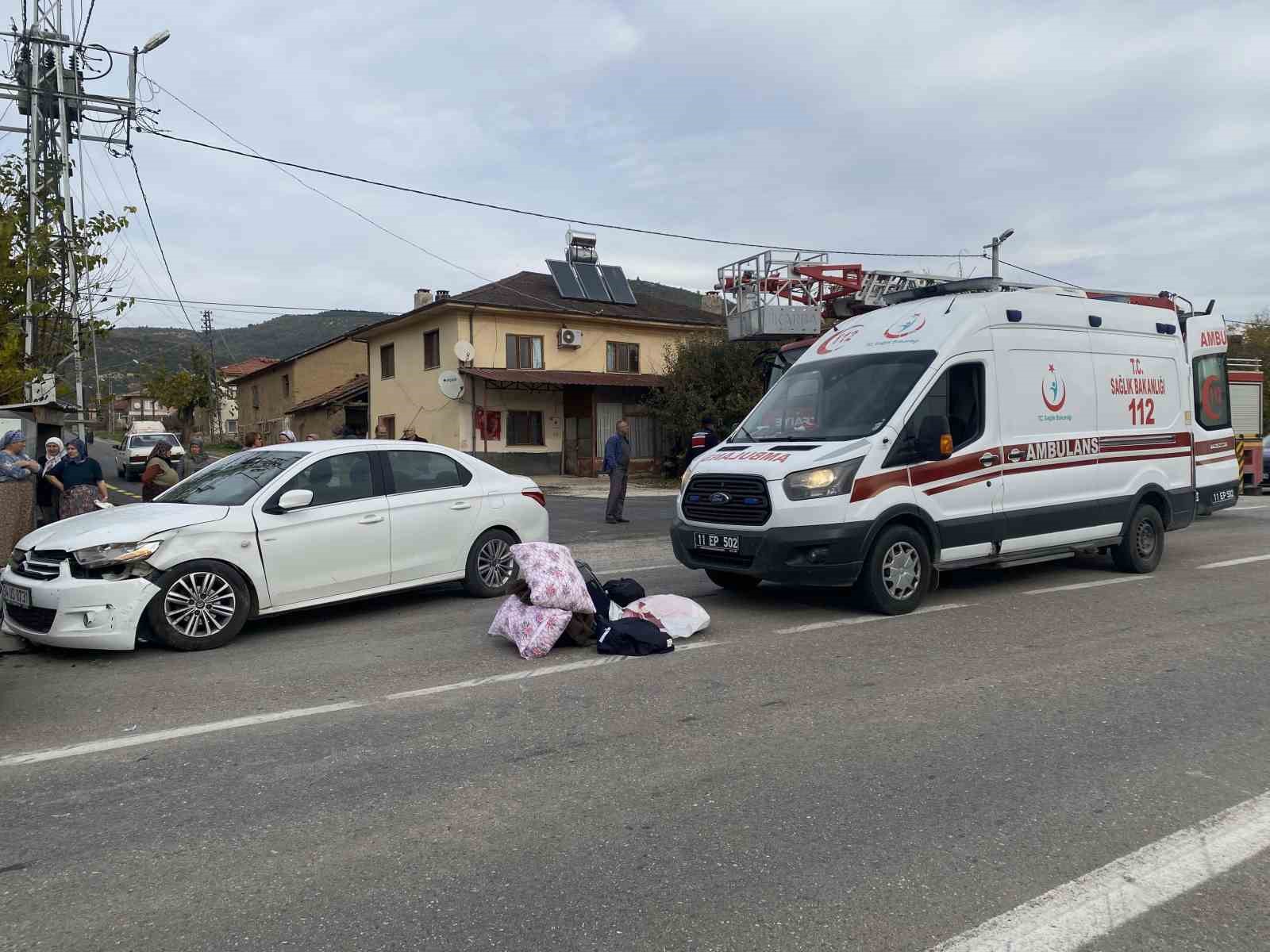 bilecikte meydana gelen trafik kazasinda 2si cocuk 5 kisi yaralandi 3 d1Ip8y62