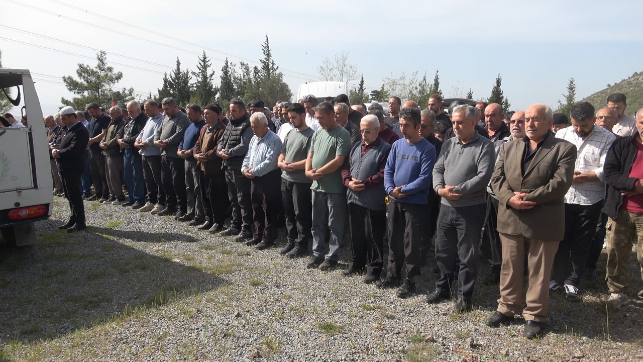 bilezikler icin anneyi ve oglunu olduren katil morga gidip olayi gerceklestirenleri gordugunu soylemis 6